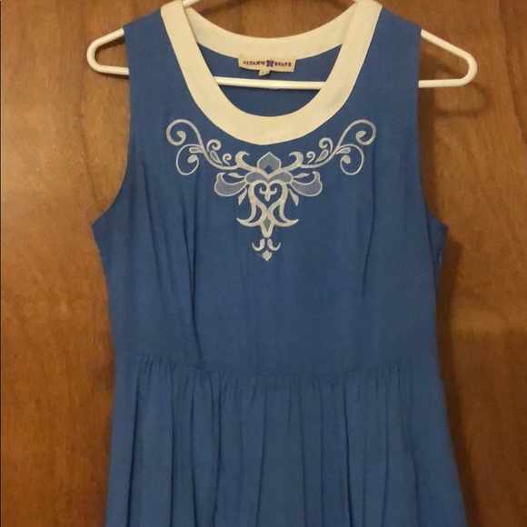 Embroidered a-line Altar’d State dress - Picture 3 of 4